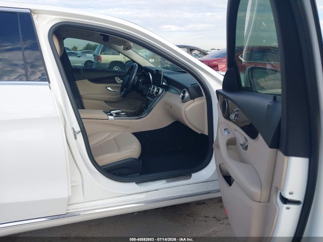 Aukcja sprzedaży 2016 Mercedes-benz C 300 4matic, vin: 55SWF4KB3GU135174, numer aukcji: 45592883