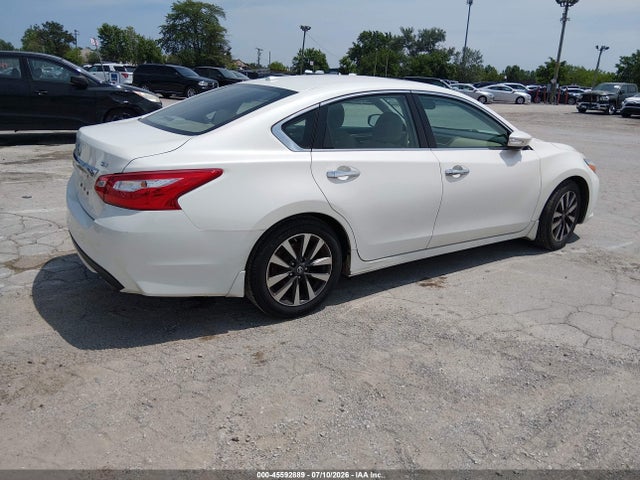 2017 Nissan Altima 2.5 Sv მანქანა იყიდება აუქციონზე, vin: 1N4AL3AP5HC473272, აუქციონის ნომერი: 45592889
