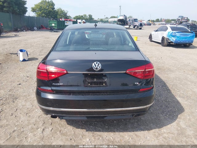 1VWAT7A30GC060878 Volkswagen Passat 1.8t R-line