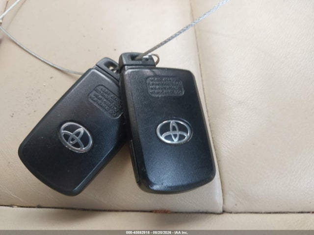 5TDJKRFH9GS228375 Toyota Highlander Xle V6