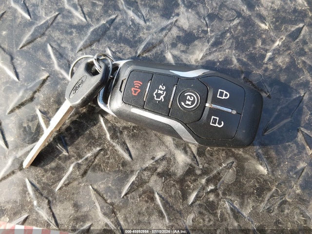 Продажа на аукционе авто 2017 Ford Explorer Xlt, vin: 1FM5K7D88HGC13172, номер лота: 45592956