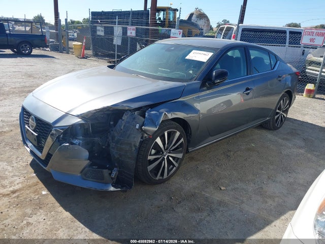 1N4BL4CV6NN402569 Nissan Altima Sr Fwd