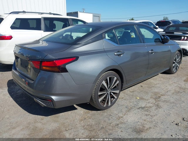 1N4BL4CV6NN402569 Nissan Altima Sr Fwd