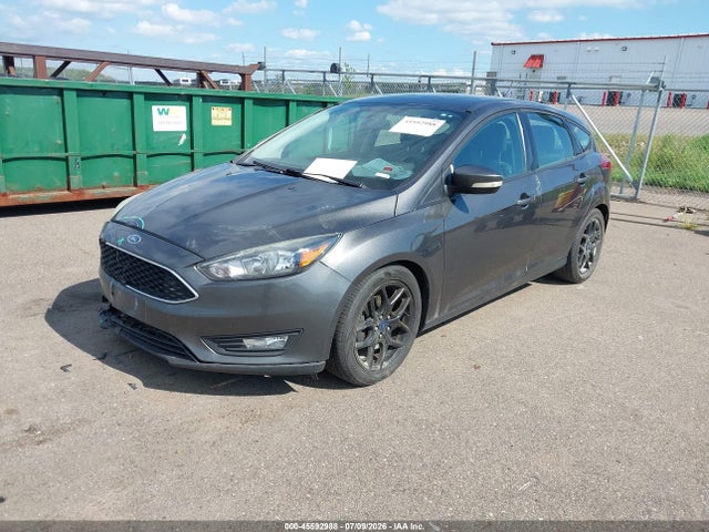 Ford FOCUS SE 2016 1FADP3K28GL307556 Image 2