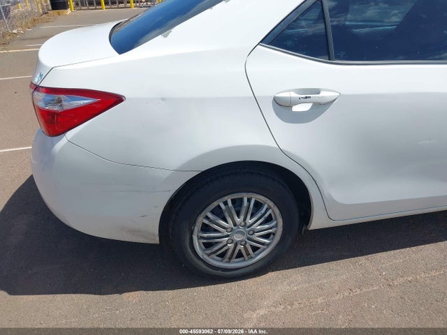 2015 Toyota Corolla Le/le Plus/le Premium მანქანა იყიდება აუქციონზე, vin: 5YFBURHE4FP195388, აუქციონის ნომერი: 45593062