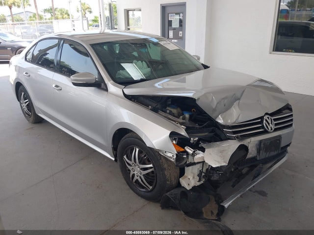 Продаж на аукціоні авто 2015 Volkswagen Passat 1.8t S, vin: 1VWAT7A38FC064384, номер лоту: 45593069