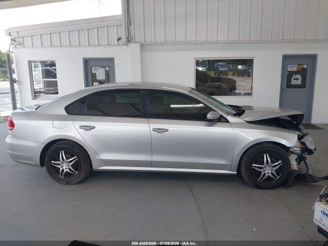 45593069 :رقم المزاد ، 1VWAT7A38FC064384 vin ، 2015 Volkswagen Passat 1.8t S مزاد بيع