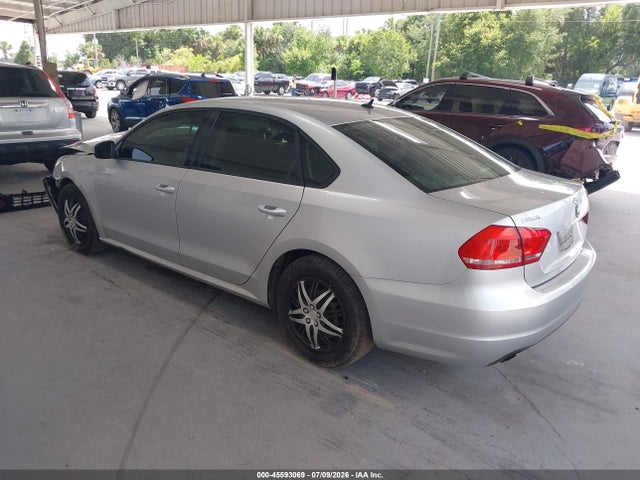 45593069 :رقم المزاد ، 1VWAT7A38FC064384 vin ، 2015 Volkswagen Passat 1.8t S مزاد بيع