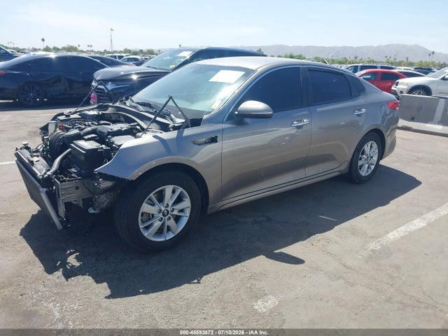 KIA Optima Lx 2018 5XXGT4L31JG200601 Image 2