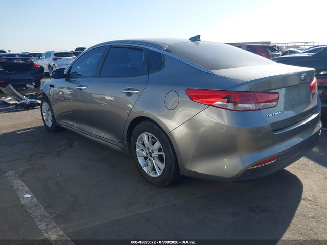 KIA Optima Lx 2018 5XXGT4L31JG200601 Image 3