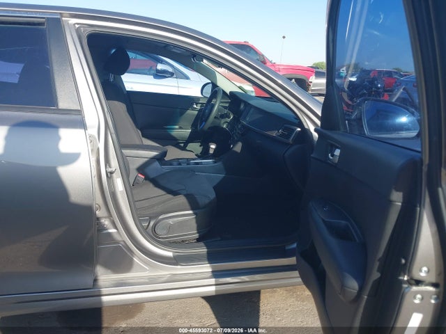 KIA Optima Lx 2018 5XXGT4L31JG200601 Image 5
