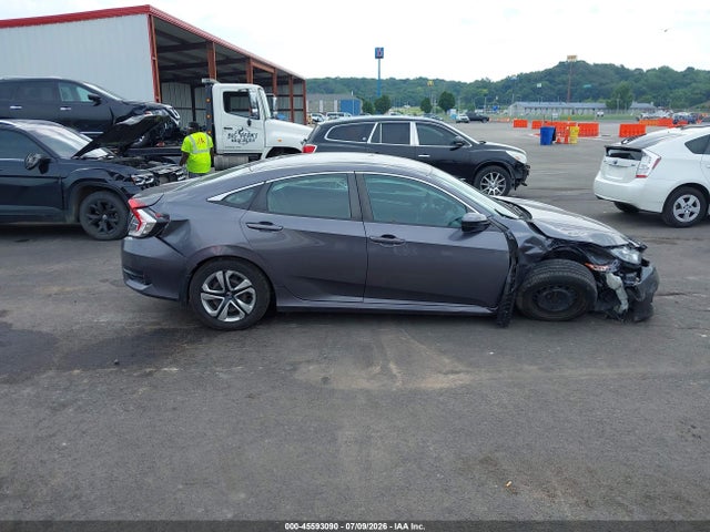 Продажа на аукционе авто 2017 Honda Civic Lx, vin: 19XFC2F51HE017490, номер лота: 45593090
