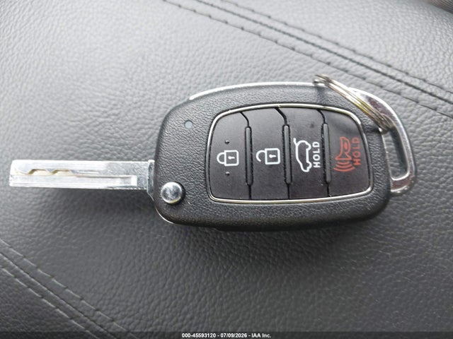 45593120 :رقم المزاد ، 5XYZTDLB0HG405610 vin ، 2017 Hyundai Santa Fe Sport 2.4l مزاد بيع