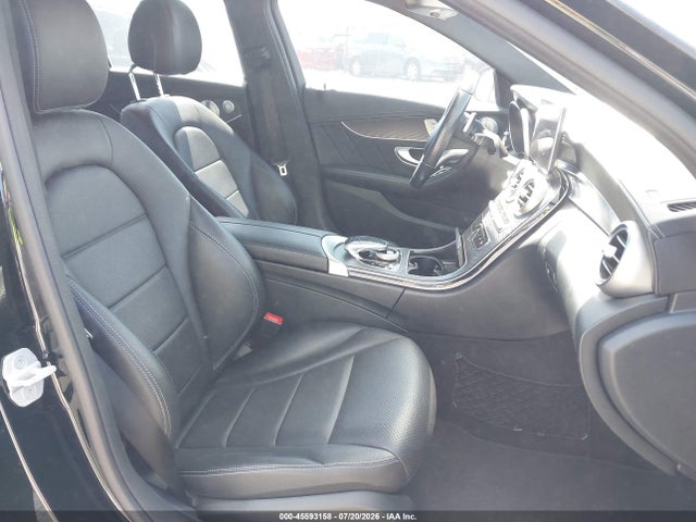Aukcja sprzedaży 2015 Mercedes-benz C 400 4matic, vin: 55SWF6GB8FU041021, numer aukcji: 45593158