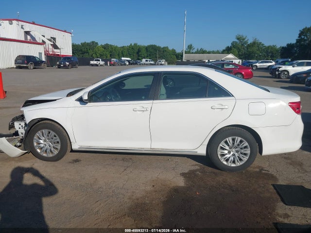 45593213 :رقم المزاد ، 4T1BF1FK5CU187069 vin ، 2012 Toyota Camry Le مزاد بيع