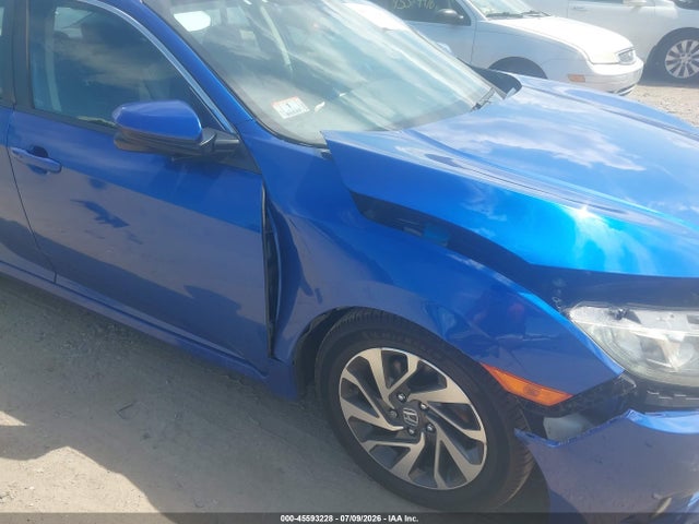 Honda CIVIC EX 2018 2HGFC2F74JH581731 Image 18