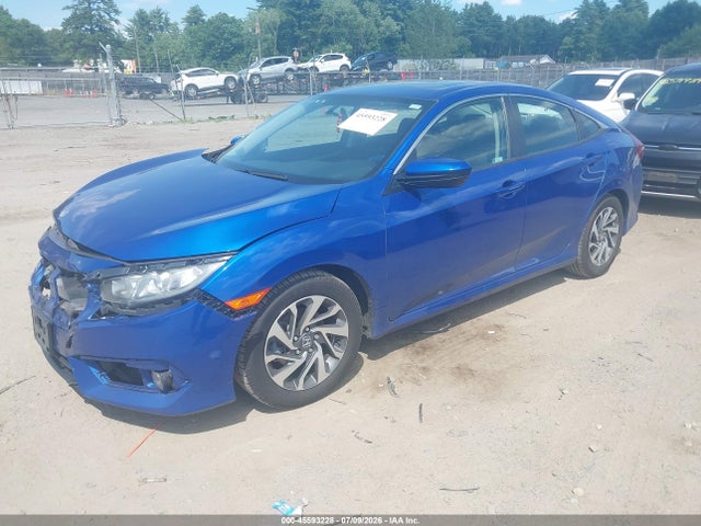 Honda CIVIC EX 2018 2HGFC2F74JH581731 Image 2