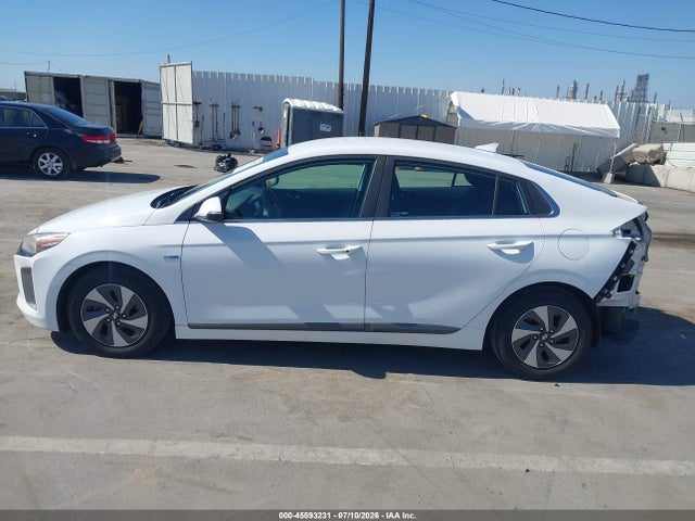 2017 Hyundai Ioniq Hybrid Sel მანქანა იყიდება აუქციონზე, vin: KMHC75LC8HU018886, აუქციონის ნომერი: 45593231