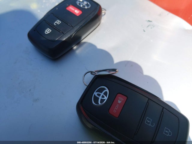 Продаж на аукціоні авто 2023 Toyota Corolla Cross Hybrid Se, vin: 7MUFBABG4PV002318, номер лоту: 45593250