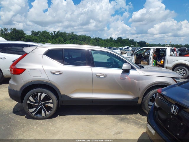 Aukcja sprzedaży 2023 Volvo Xc40 B5 Plus Bright Theme, vin: YV4L12UE1P2049974, numer aukcji: 45593302