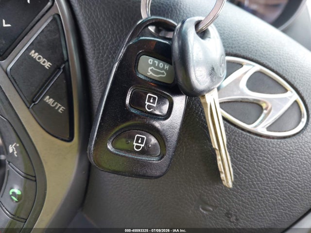 5NPDH4AE9EH469206 Hyundai ELANTRA SE
