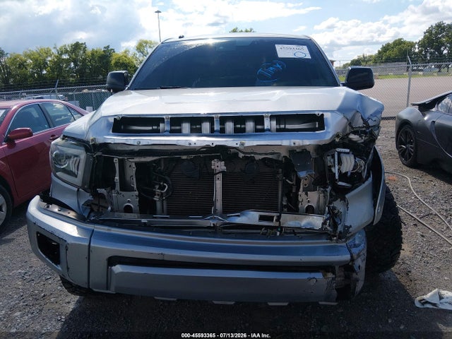 5TFEY5F14JX242360 Toyota Tundra Sr5 5.7l V8