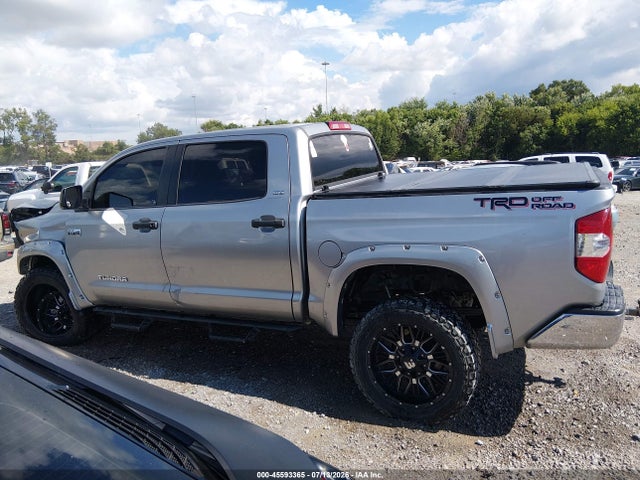 5TFEY5F14JX242360 Toyota Tundra Sr5 5.7l V8