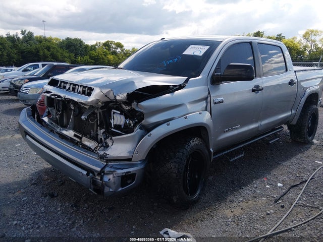 5TFEY5F14JX242360 Toyota Tundra Sr5 5.7l V8