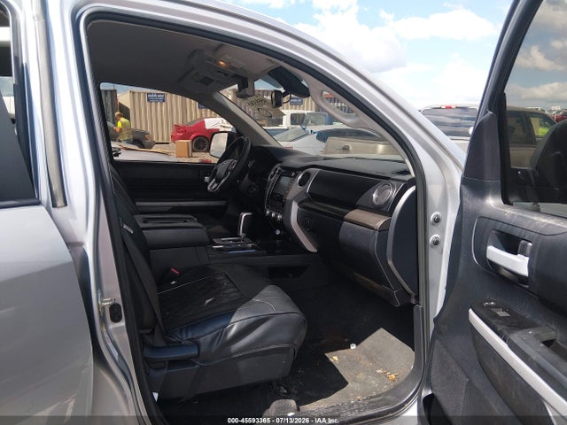 5TFEY5F14JX242360 Toyota Tundra Sr5 5.7l V8