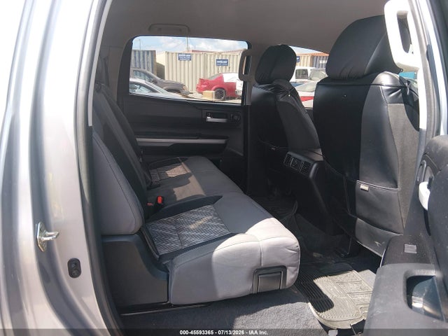 5TFEY5F14JX242360 Toyota Tundra Sr5 5.7l V8