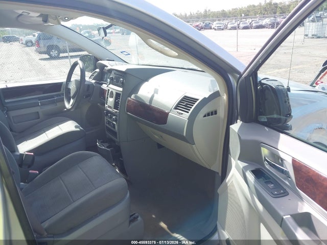 45593375 :رقم المزاد ، 2A4RR5D10AR230510 vin ، 2010 Chrysler Town & Country Touring مزاد بيع