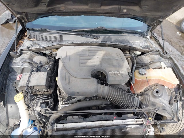 2015 Chrysler 300 S მანქანა იყიდება აუქციონზე, vin: 2C3CCAGG8FH787026, აუქციონის ნომერი: 45593430