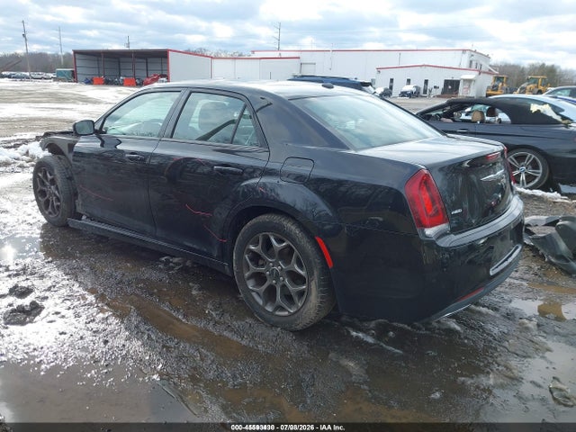 2015 Chrysler 300 S მანქანა იყიდება აუქციონზე, vin: 2C3CCAGG8FH787026, აუქციონის ნომერი: 45593430