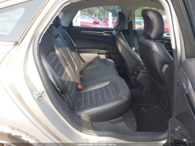 3FA6P0H95FR167123 Ford FUSION SE