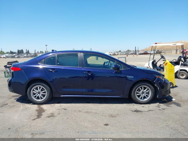 45593508 :رقم المزاد ، JTDEAMDE2MJ032447 vin ، 2021 Toyota Corolla Hybrid Le مزاد بيع