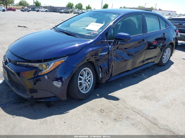 Toyota Corolla Hybrid Le 2021 JTDEAMDE2MJ032447 Image 2