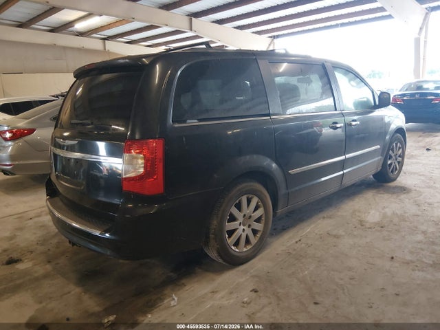 2011 Chrysler Town & Country Touring-l მანქანა იყიდება აუქციონზე, vin: 2A4RR8DG0BR747104, აუქციონის ნომერი: 45593535