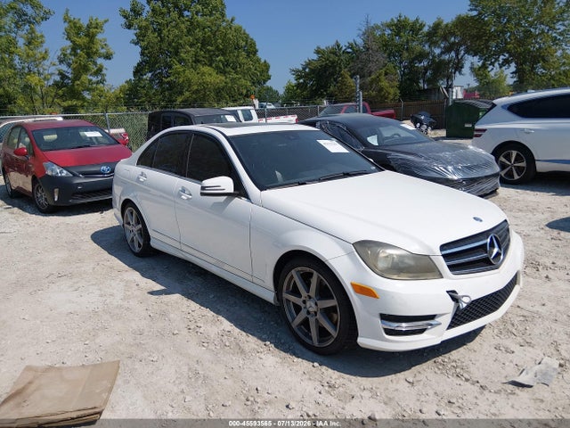 Продаж на аукціоні авто 2014 Mercedes-benz C 350 Sport, vin: WDDGF5HB6EA901218, номер лоту: 45593565