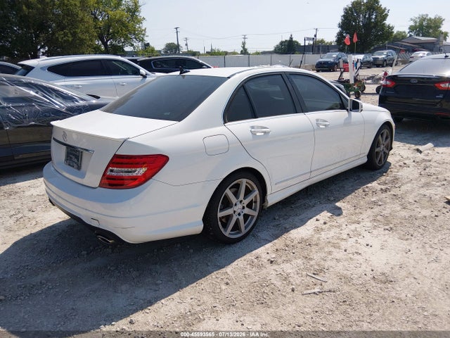 Продаж на аукціоні авто 2014 Mercedes-benz C 350 Sport, vin: WDDGF5HB6EA901218, номер лоту: 45593565