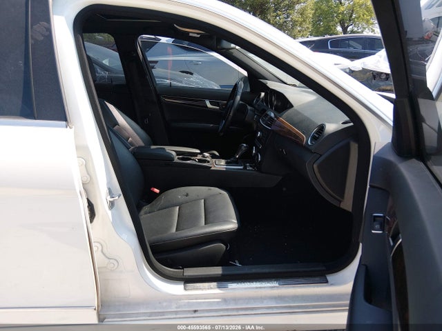Продаж на аукціоні авто 2014 Mercedes-benz C 350 Sport, vin: WDDGF5HB6EA901218, номер лоту: 45593565