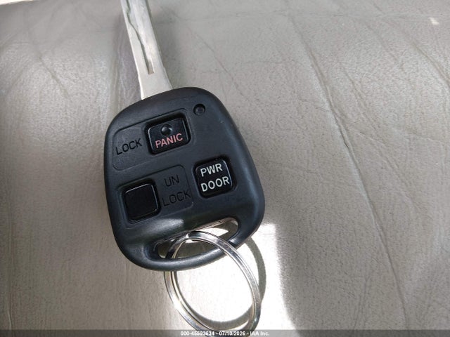 2004 Lexus Rx 330 მანქანა იყიდება აუქციონზე, vin: JTJHA31U740015570, აუქციონის ნომერი: 45593634