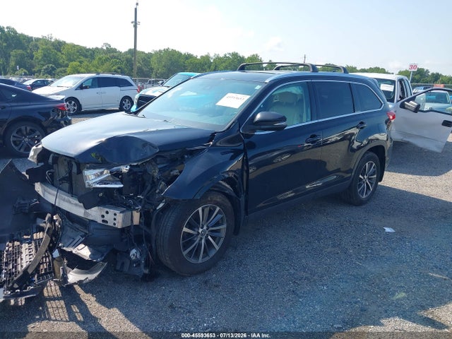Продаж на аукціоні авто 2019 Toyota Highlander Xle, vin: 5TDJZRFH2KS565183, номер лоту: 45593653