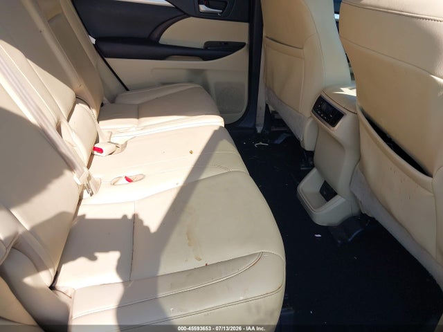 Продаж на аукціоні авто 2019 Toyota Highlander Xle, vin: 5TDJZRFH2KS565183, номер лоту: 45593653