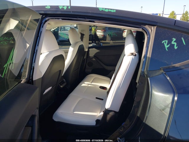 Продажа на аукционе авто 2025 Tesla Model Y Long Range Dual Motor All-wheel Drive, vin: 7SAYGAEEXSF246232, номер лота: 45593686