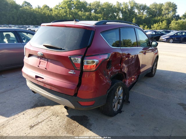 Продажа на аукционе авто 2017 Ford Escape Se, vin: 1FMCU9GD5HUB22657, номер лота: 45593690