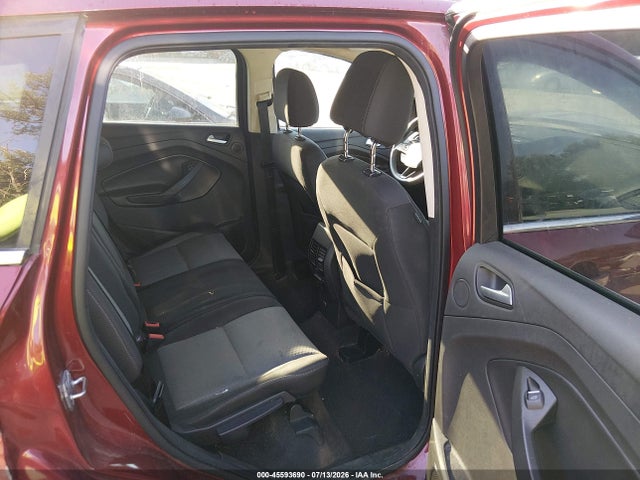 Продажа на аукционе авто 2017 Ford Escape Se, vin: 1FMCU9GD5HUB22657, номер лота: 45593690