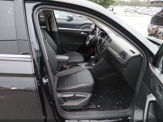 45593694 :رقم المزاد ، 3VV3B7AX1MM103279 vin ، 2021 Volkswagen Tiguan 2.0t Se/2.0t Se R-line Black/2.0t Sel مزاد بيع