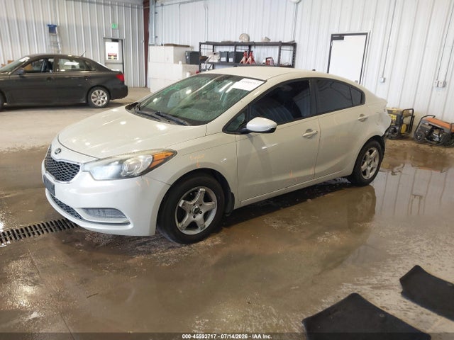 KIA FORTE LX 2015 KNAFK4A69F5312616 Image 2