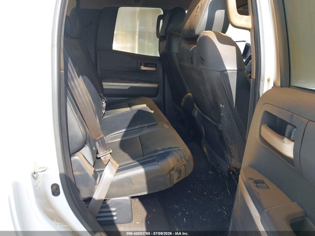 5TFBY5F15EX364699 Toyota Tundra Limited 5.7l V8