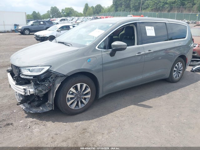 2023 Chrysler Pacifica Hybrid Touring L მანქანა იყიდება აუქციონზე, vin: 2C4RC1L75PR588975, აუქციონის ნომერი: 45593792
